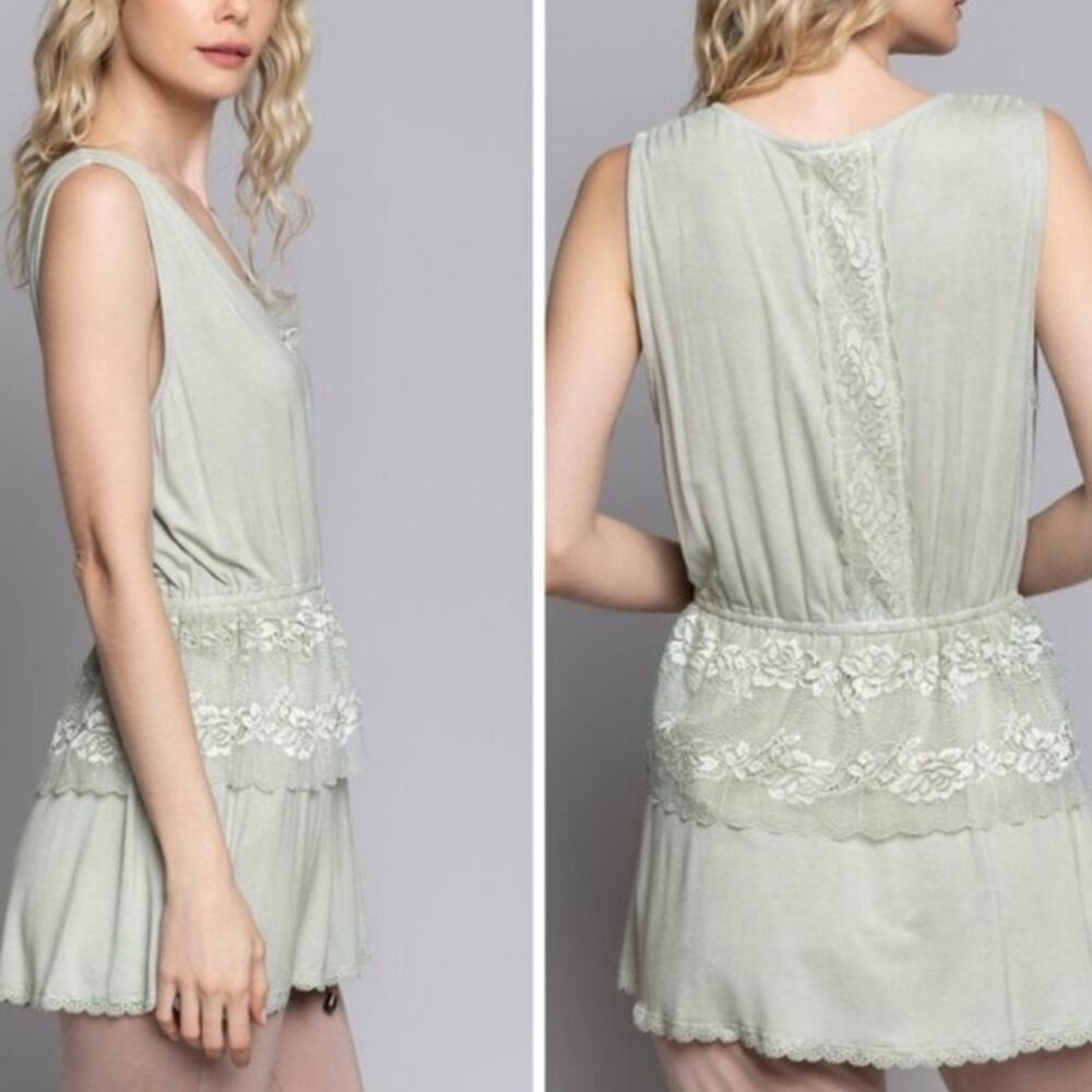 POL Desert Sage Lace V Neck Top NWT Size Large - Picture 2 of 13